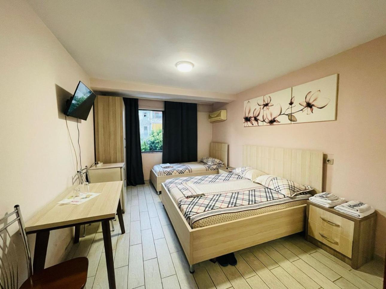 Urban Life Tirana- Economy Rooms מראה חיצוני תמונה