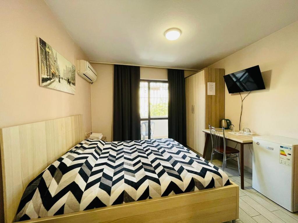 Urban Life Tirana- Economy Rooms מראה חיצוני תמונה